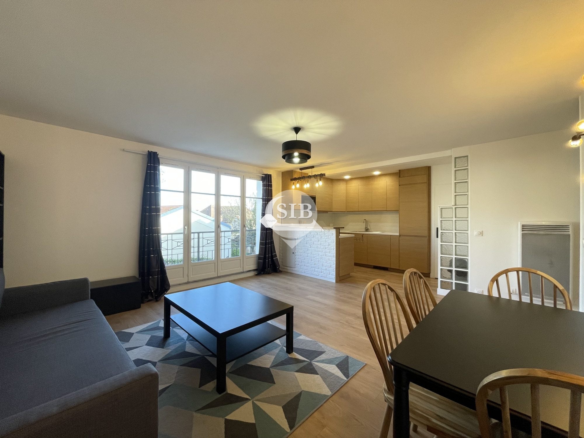 Flat Rue Christophe de Saulx in Montlhéry