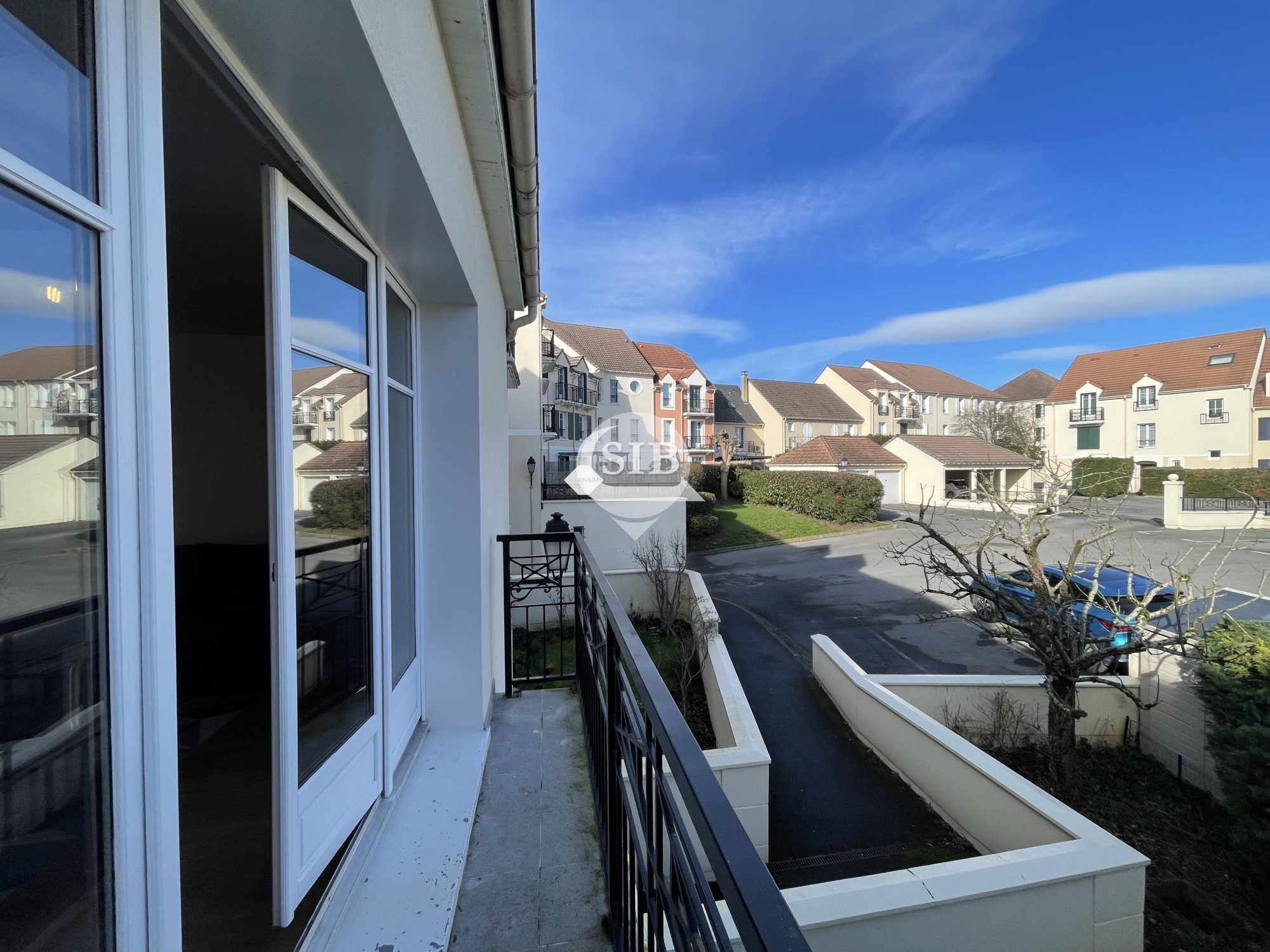 Flat Rue Christophe de Saulx in Montlhéry