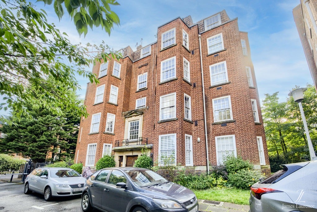 Flat Hagley Road in Birmingham