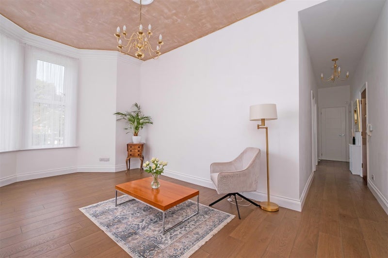 Flat Grand Avenue in Bournemouth