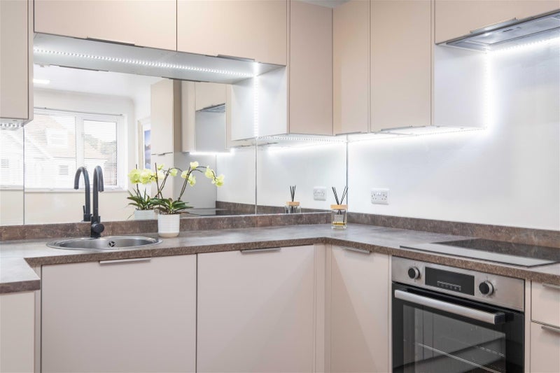 Flat Grand Avenue in Bournemouth