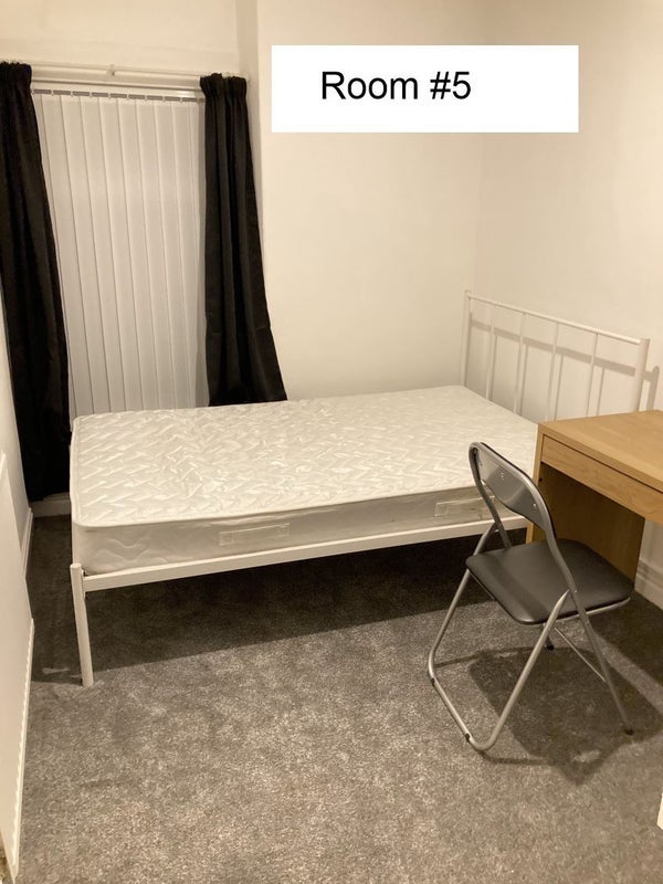 Room Wood Road in Pontypridd