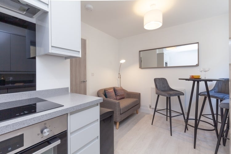 Room Watts Way in Cherwell District