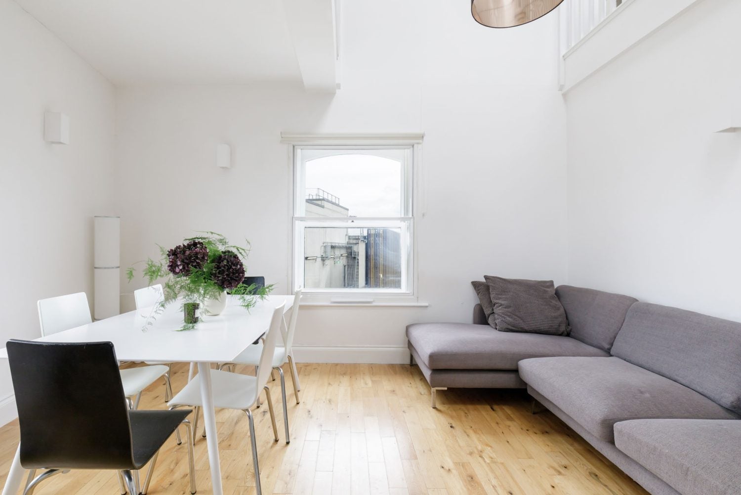Flat Whitechapel Road in Greater London