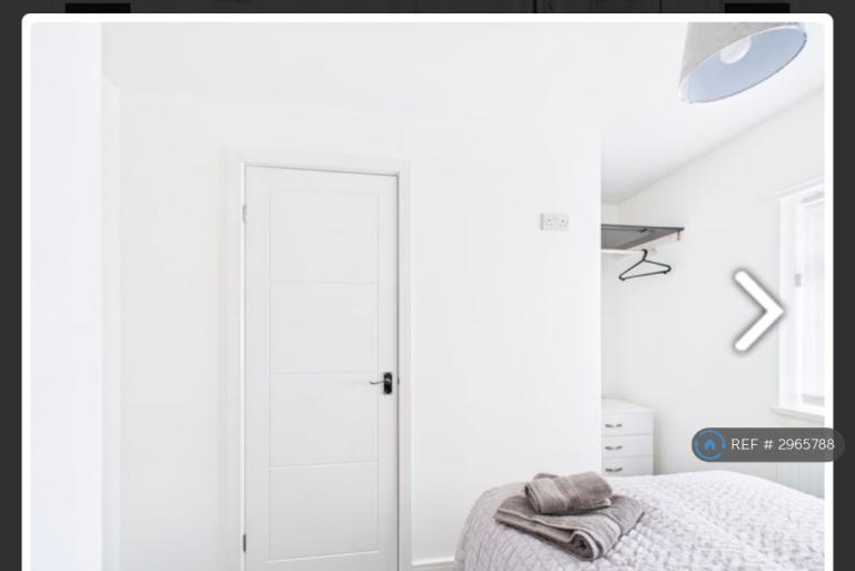 Room Midville Walk in Middlesbrough