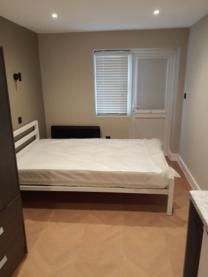 Room Muirfield Road in Three Rivers