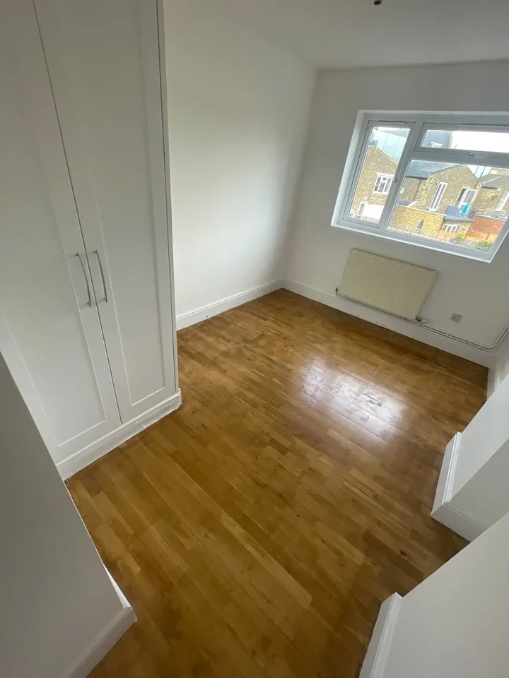 House Himley Road in Greater London