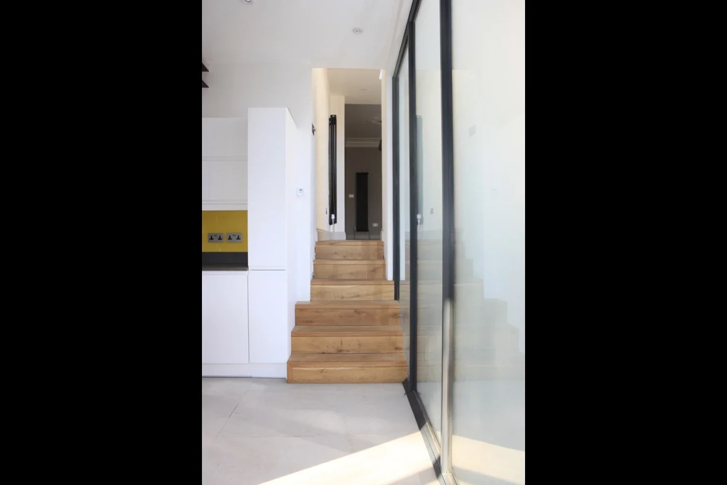 Flat Spencer Road in Greater London