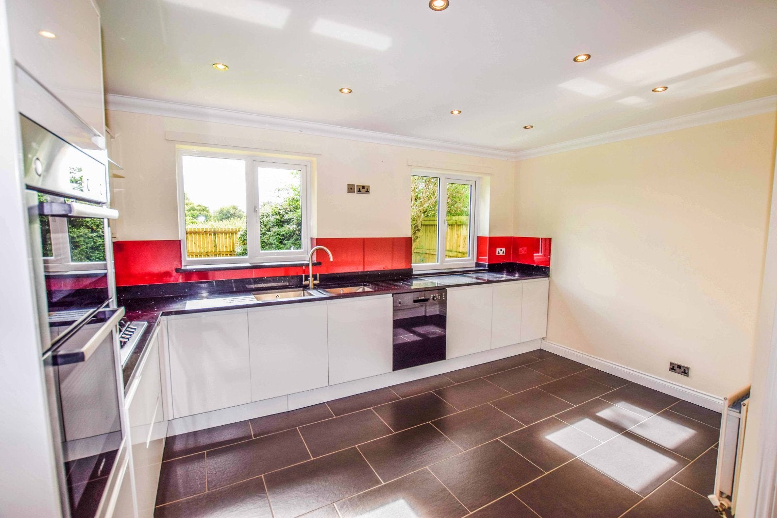 House Whitson Close in High Legh