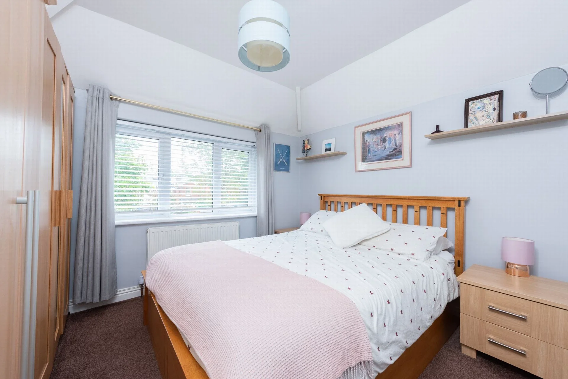 Flat York Road in Rushmoor