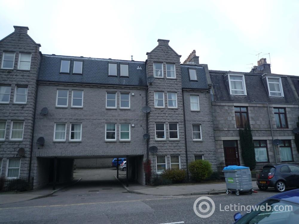 Flat Holburn Street in Aberdeen City
