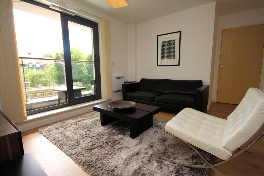 Flat Guildford Road in Woking