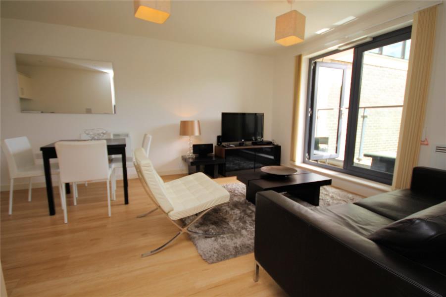 Flat Guildford Road in Woking
