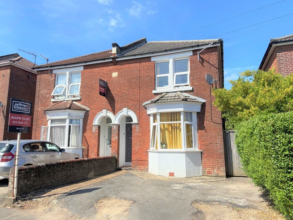 House Broadlands Road in Southampton