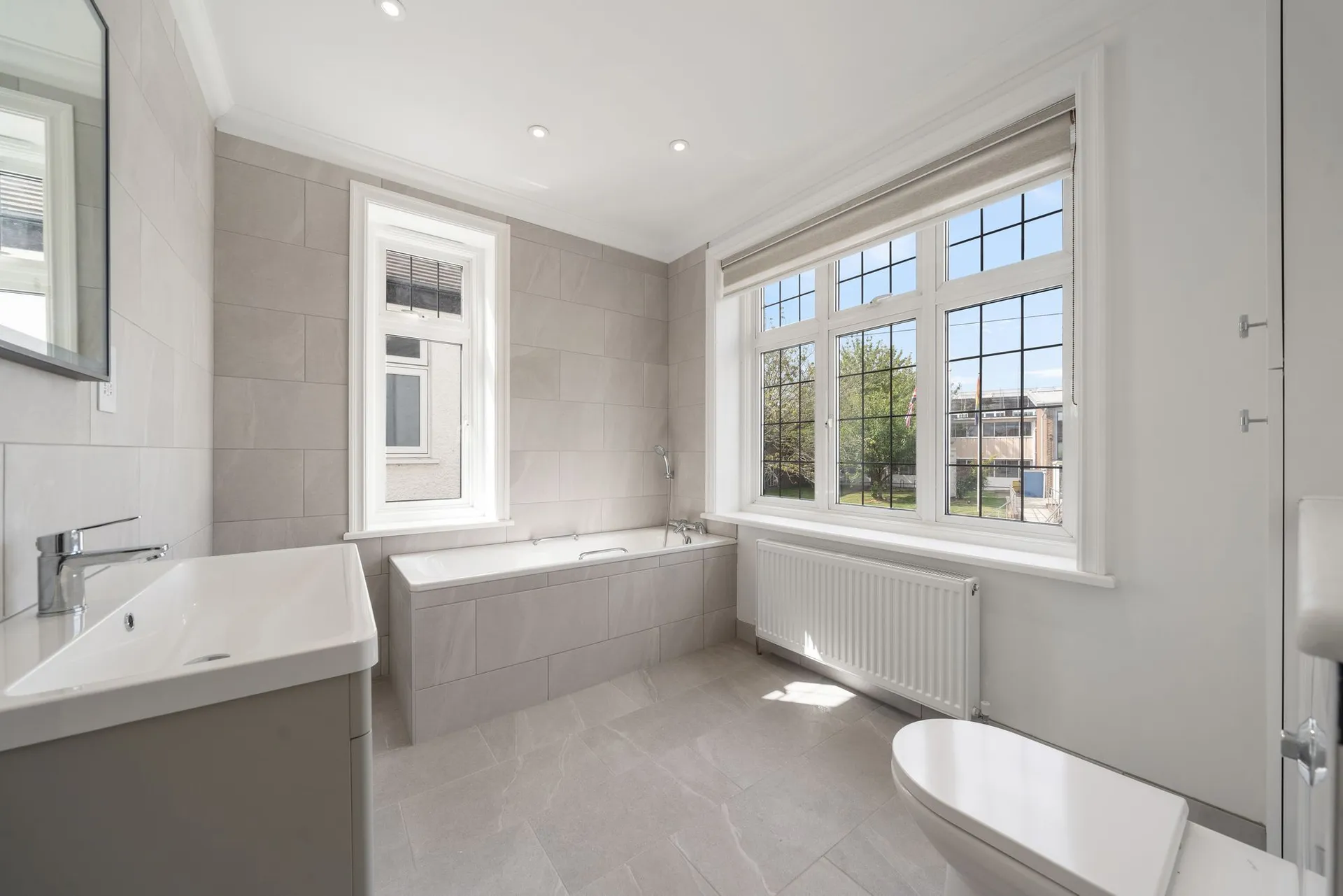 House Laburnum Grove in Greater London