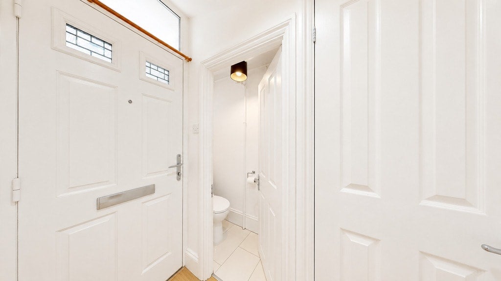 Room Cephas Street in Greater London
