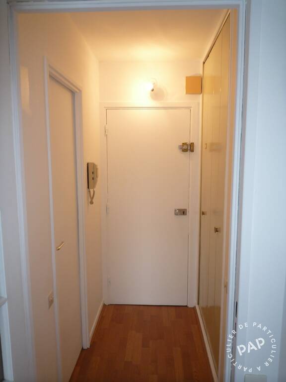 Flat Rue Stephenson in Paris