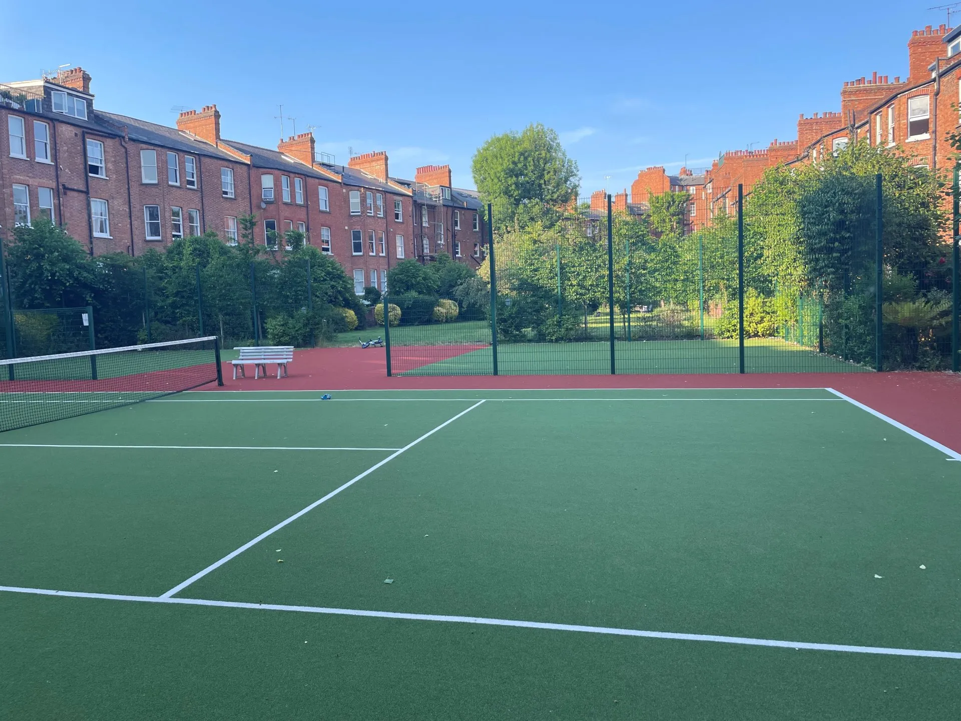 Flat Canfield Gardens in Greater London