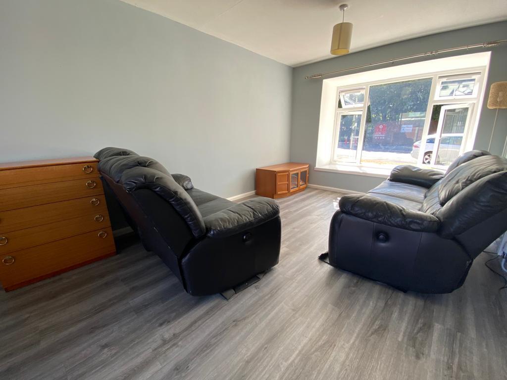Flat Calder Walk in Royal Leamington Spa