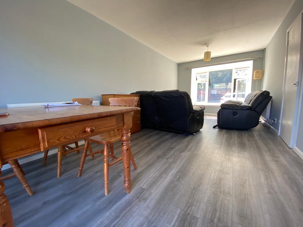 Flat Calder Walk in Royal Leamington Spa