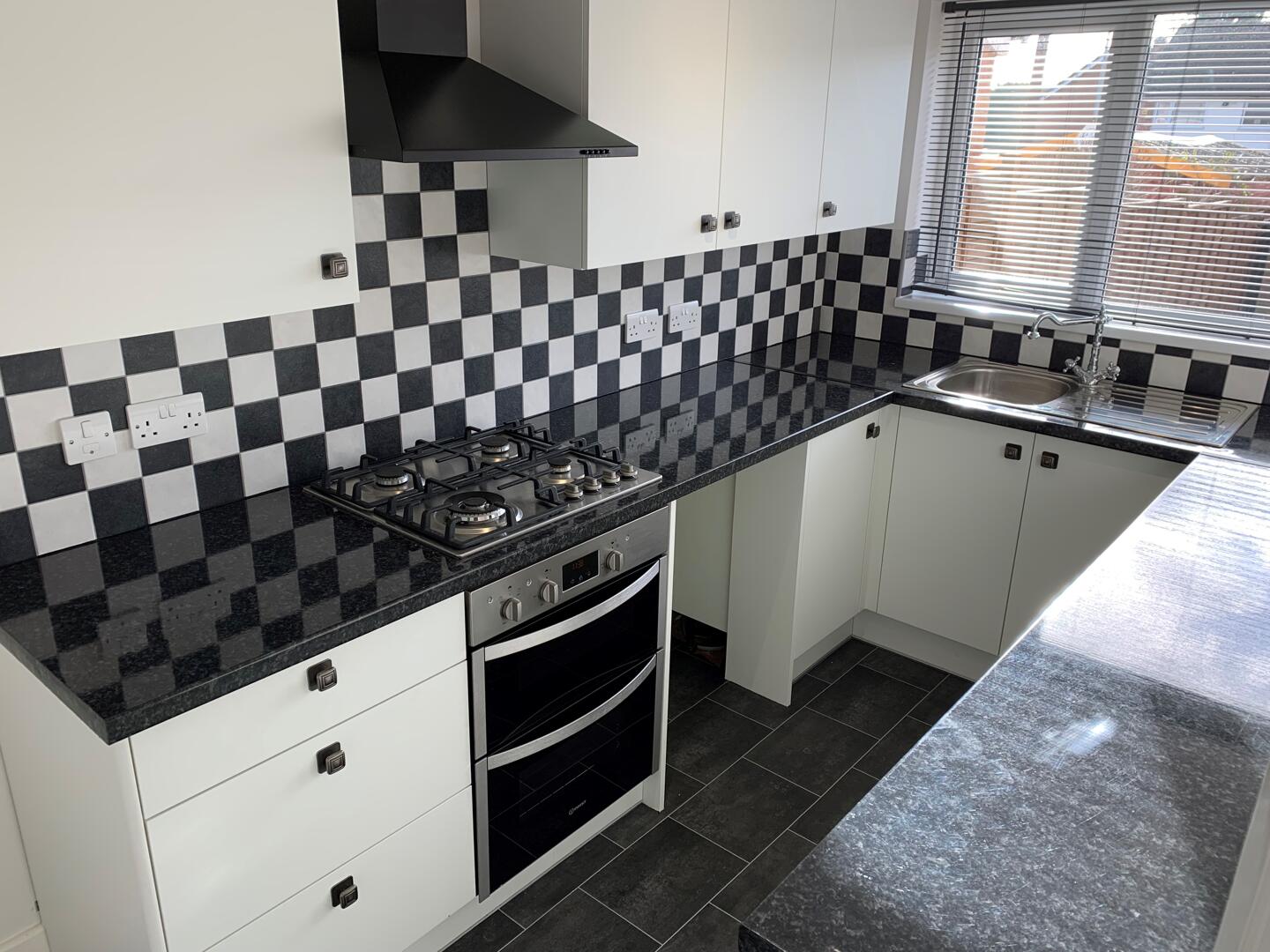 House Oak Crescent in Braunstone Town