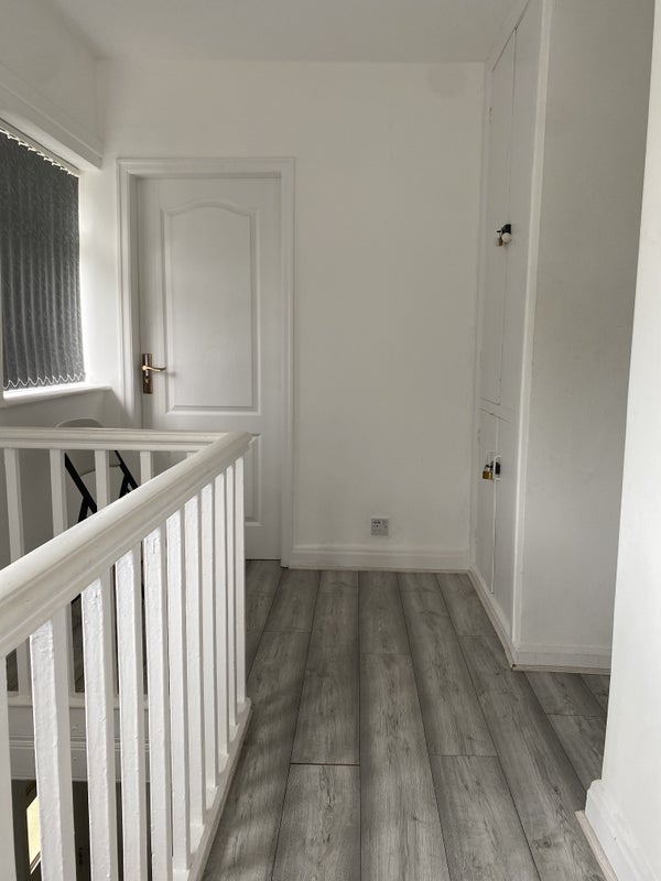 Room Otley Avenue in Salford