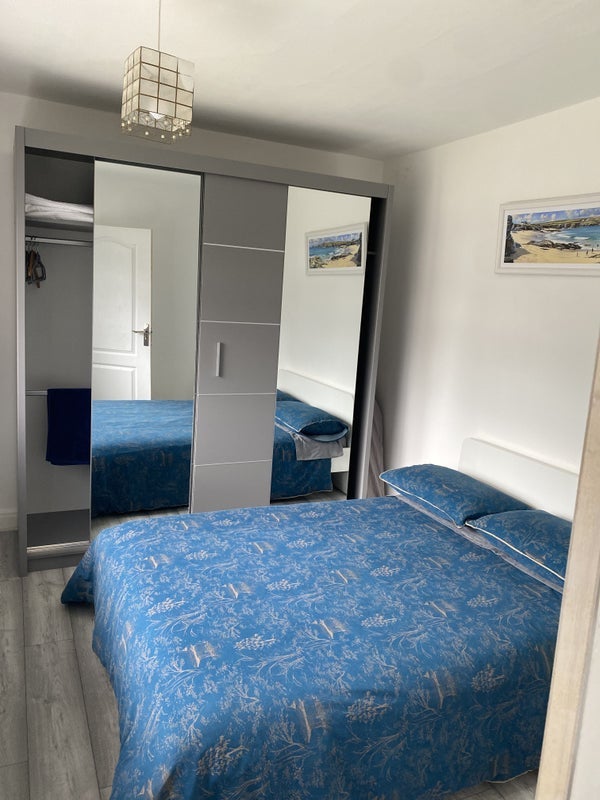 Room Otley Avenue in Salford