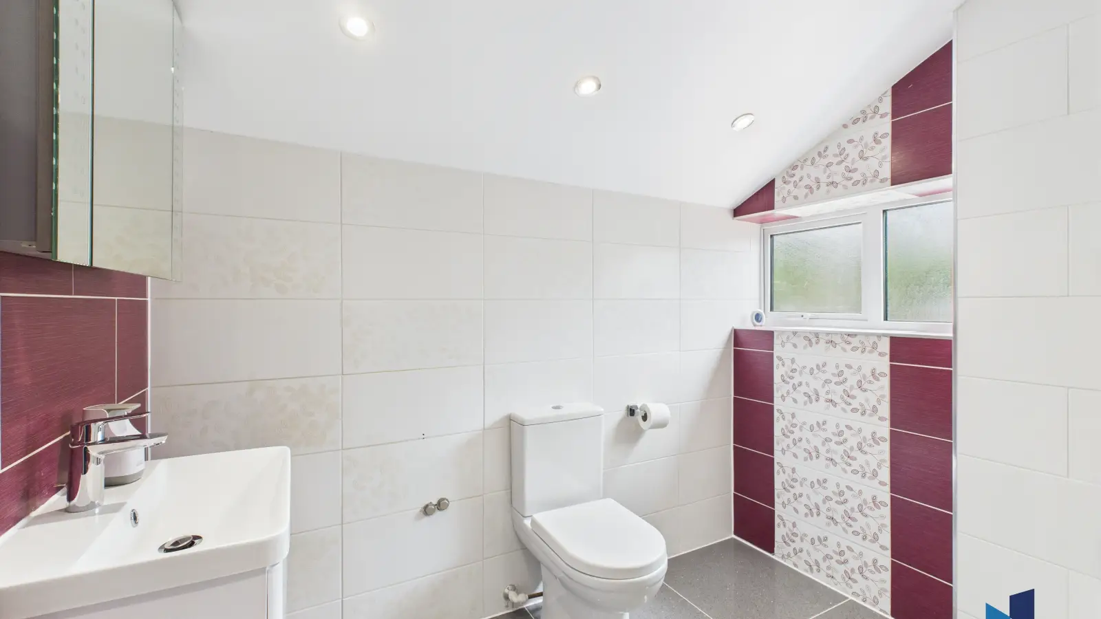 Flat Beaumont Road in Greater London