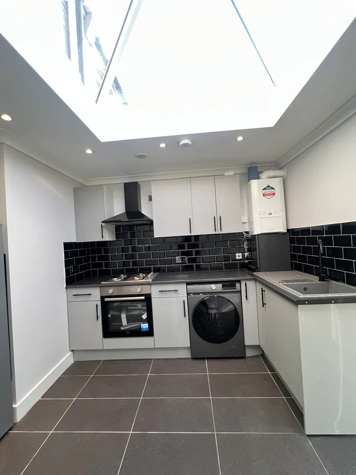 Room King Edward Road in Gillingham