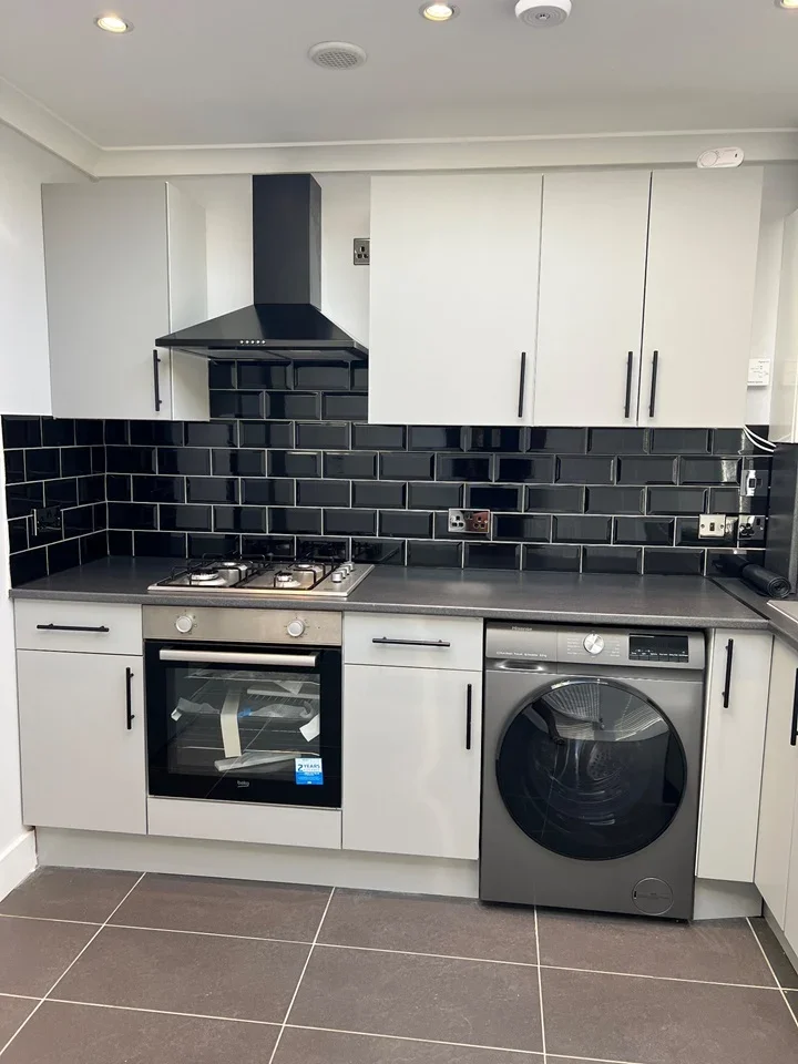 Room King Edward Road in Gillingham
