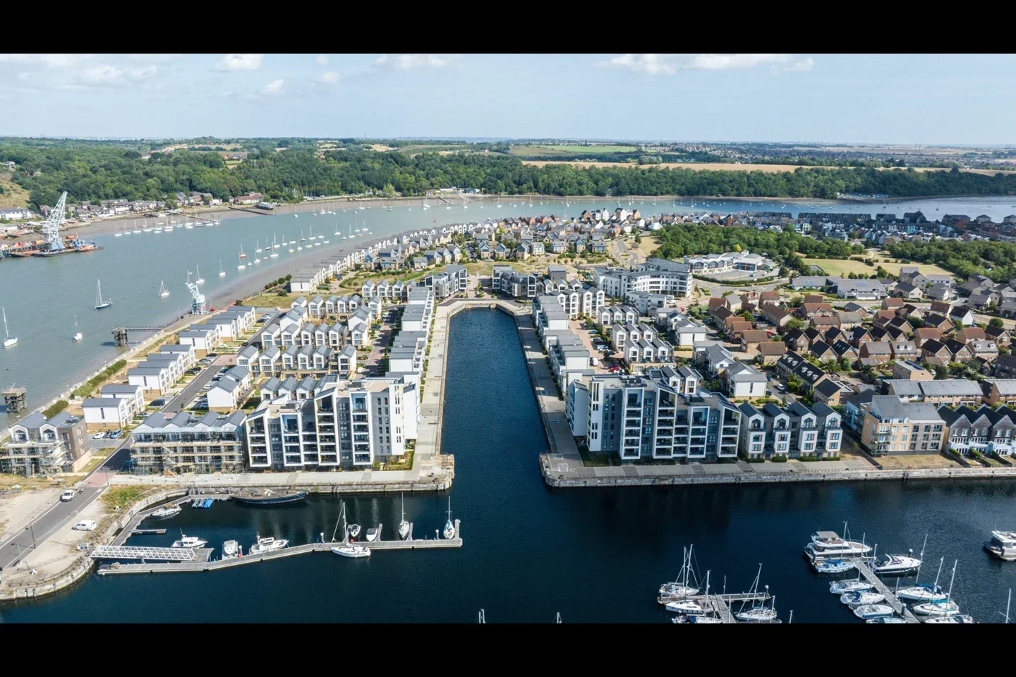 Flat Edgewater in Gillingham