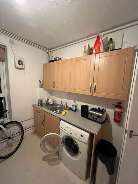 Room Loughborough Road in Greater London