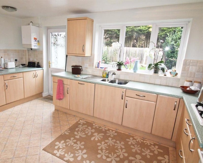 Room Averhill in Salford