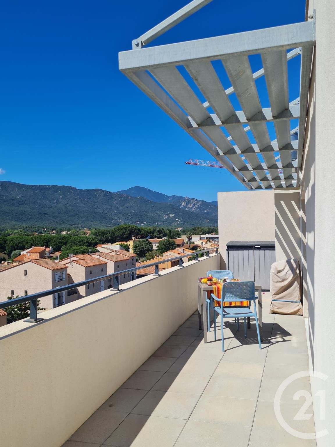Flat Route Nationale in Argelès-sur-Mer