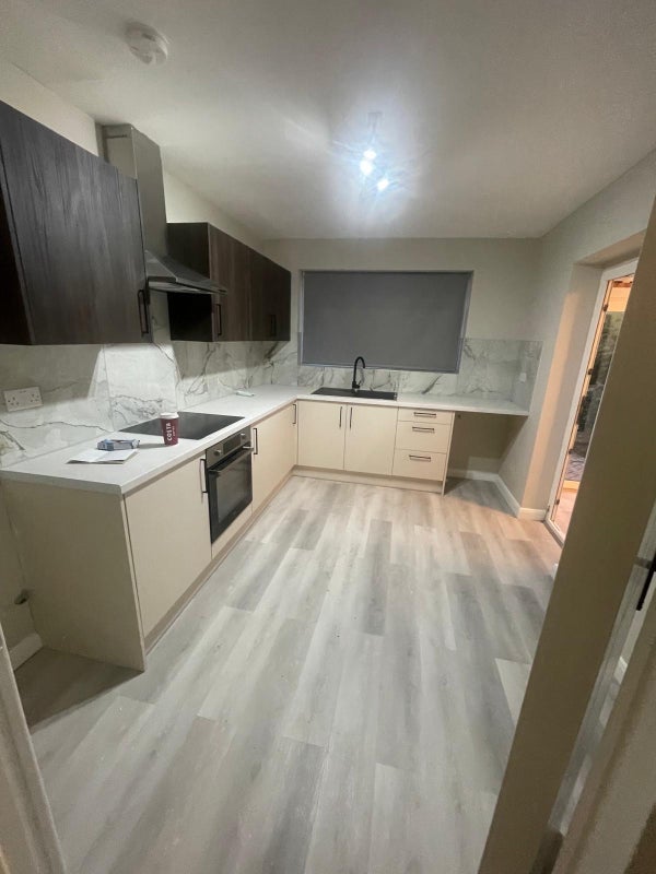 Room Pentney Road in Greater London