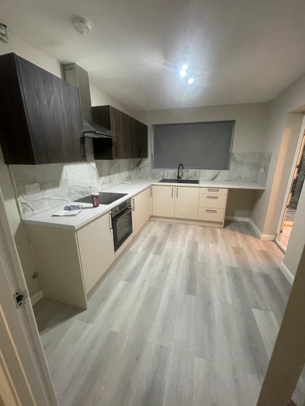 Room Pentney Road in Greater London