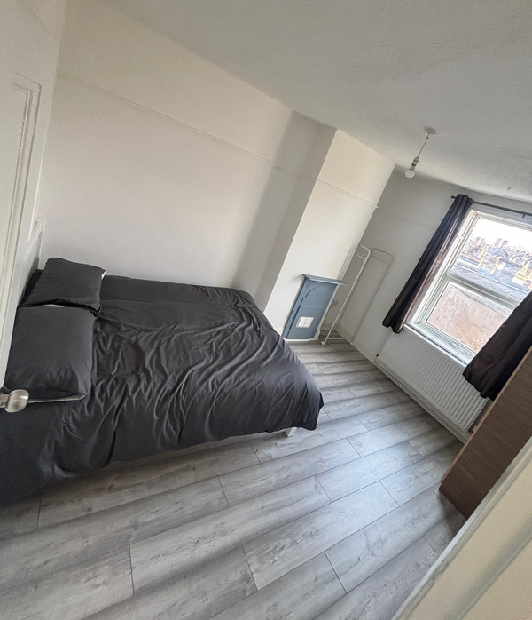 Room Norwood Road in London