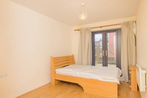 Flat Beckenham Road in Greater London