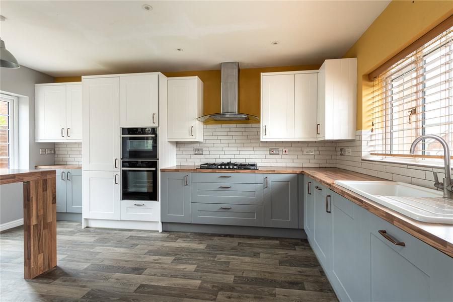 House Sanderling Way in Iwade