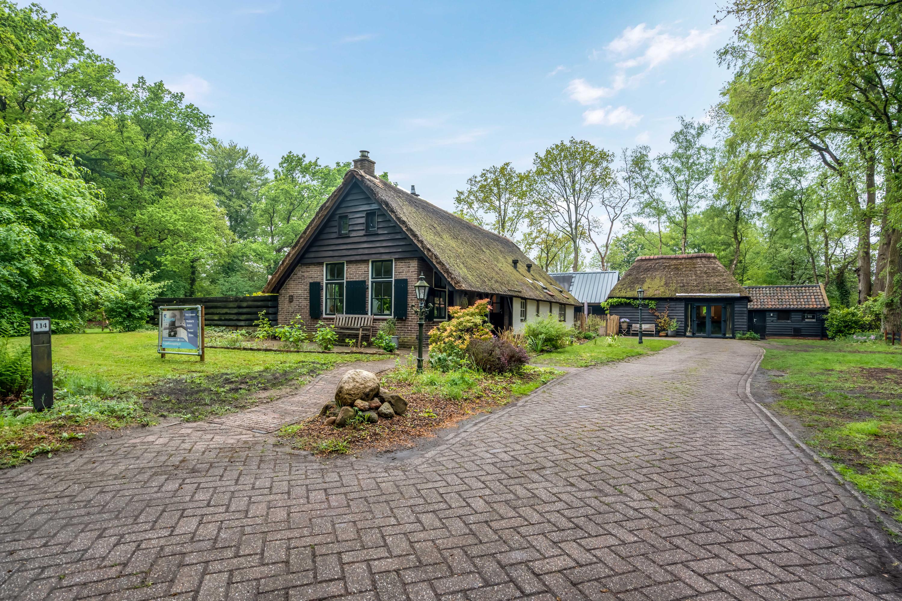 Huis Paasloregel 114 in Basse