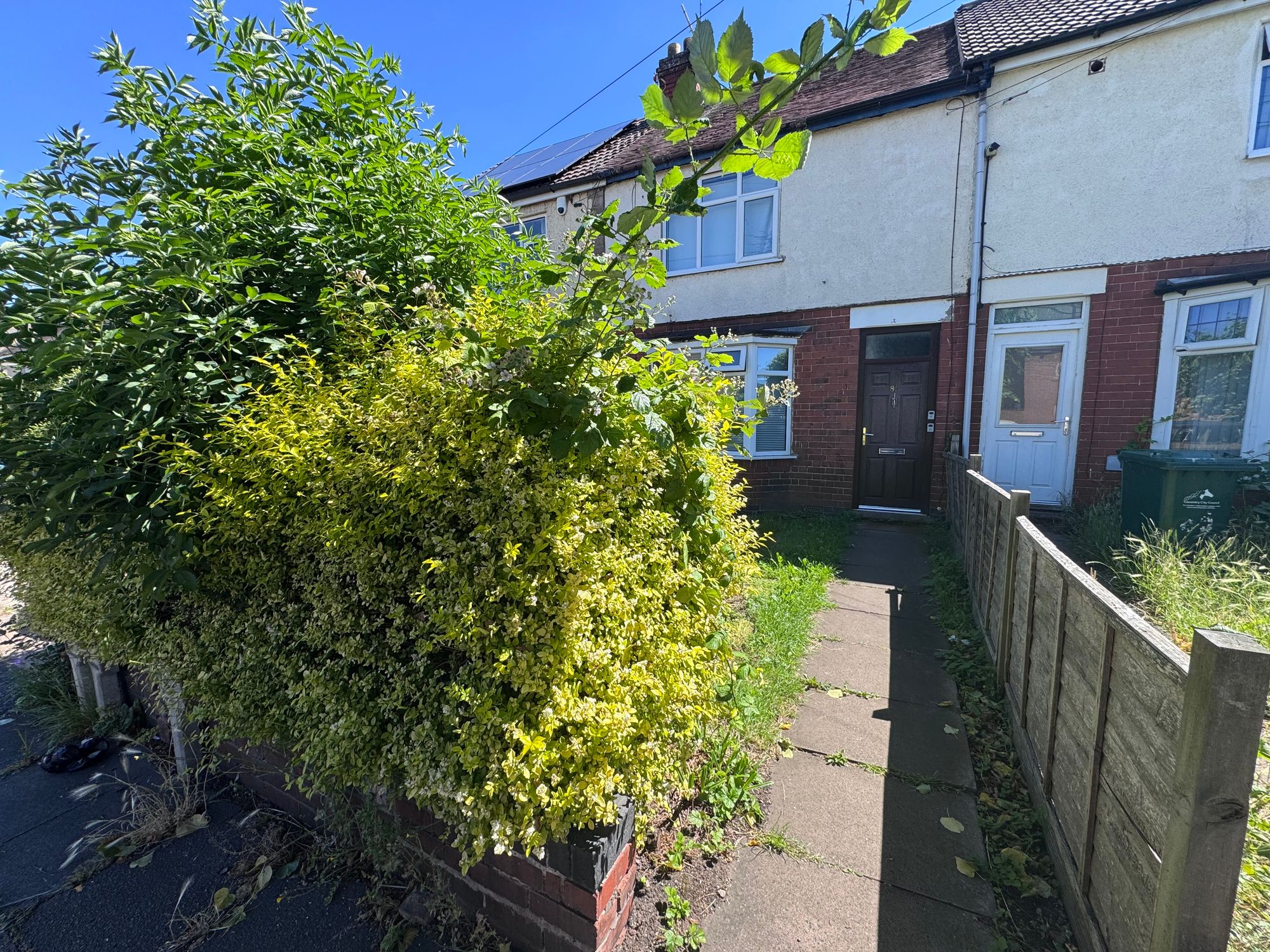 Flat Aldermoor Lane in Coventry