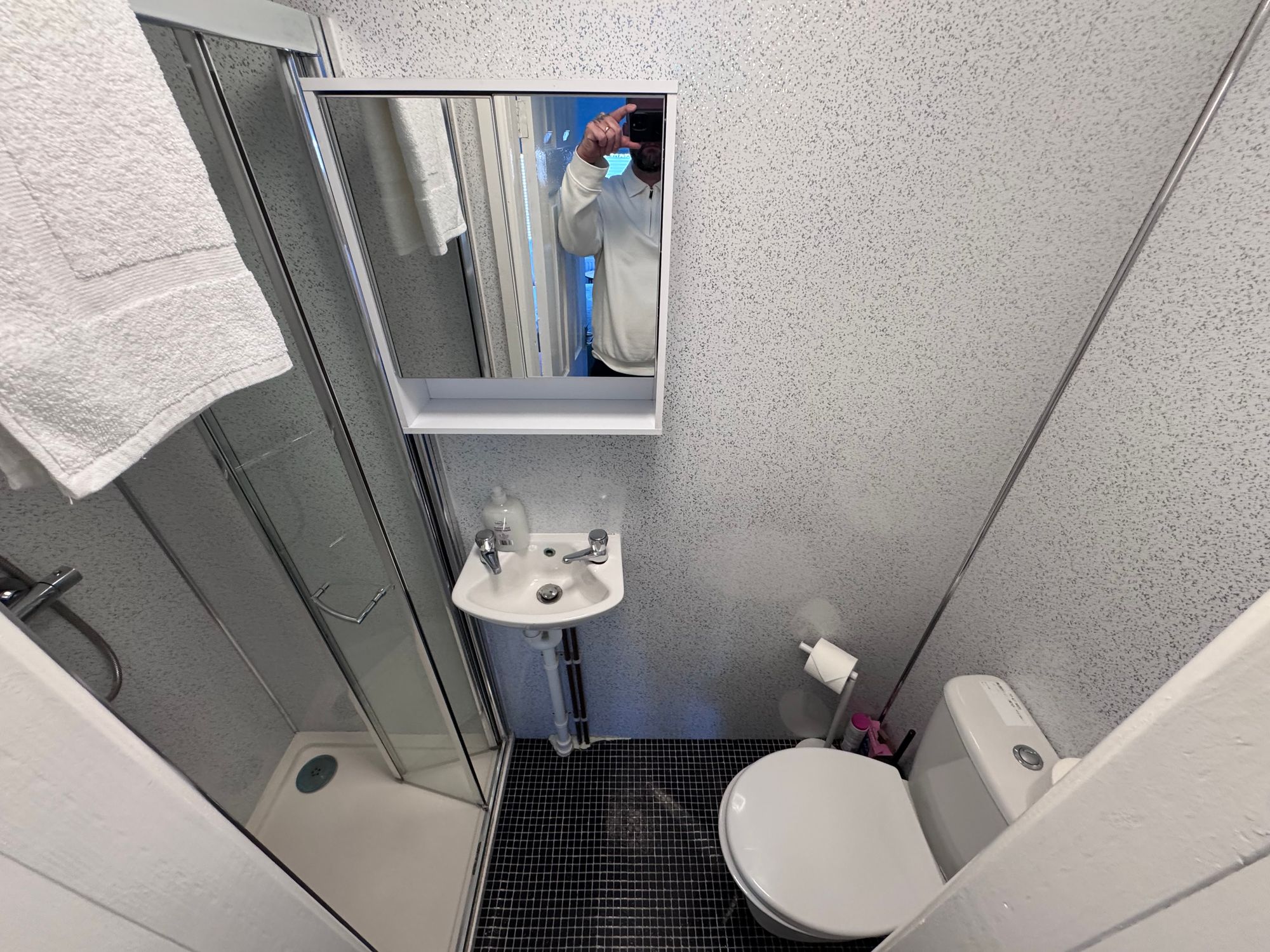 Flat Aldermoor Lane in Coventry