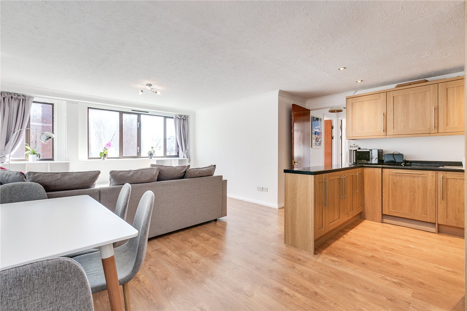 Flat Redfield Lane in Greater London