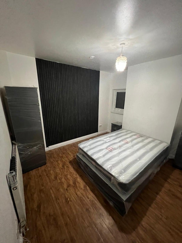 Room Coombe Road in Birmingham