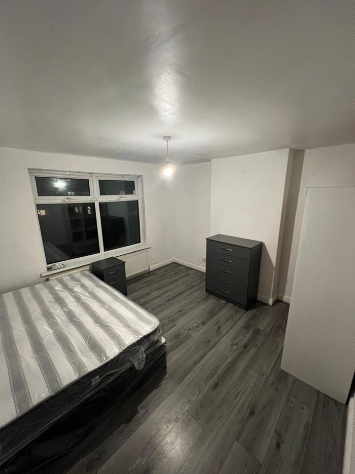 Room Coombe Road in Birmingham