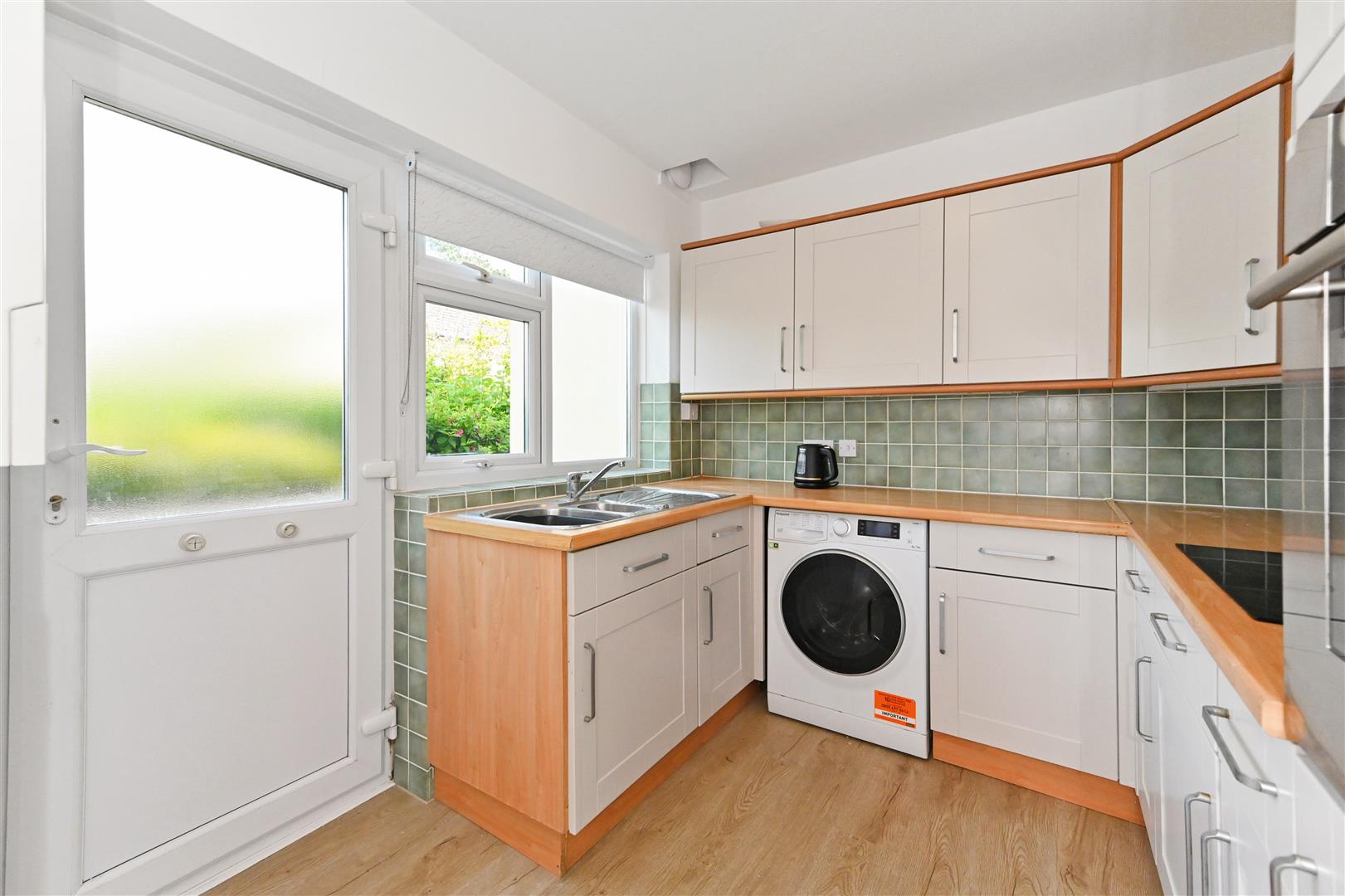 Flat Harefield Gardens in Arun