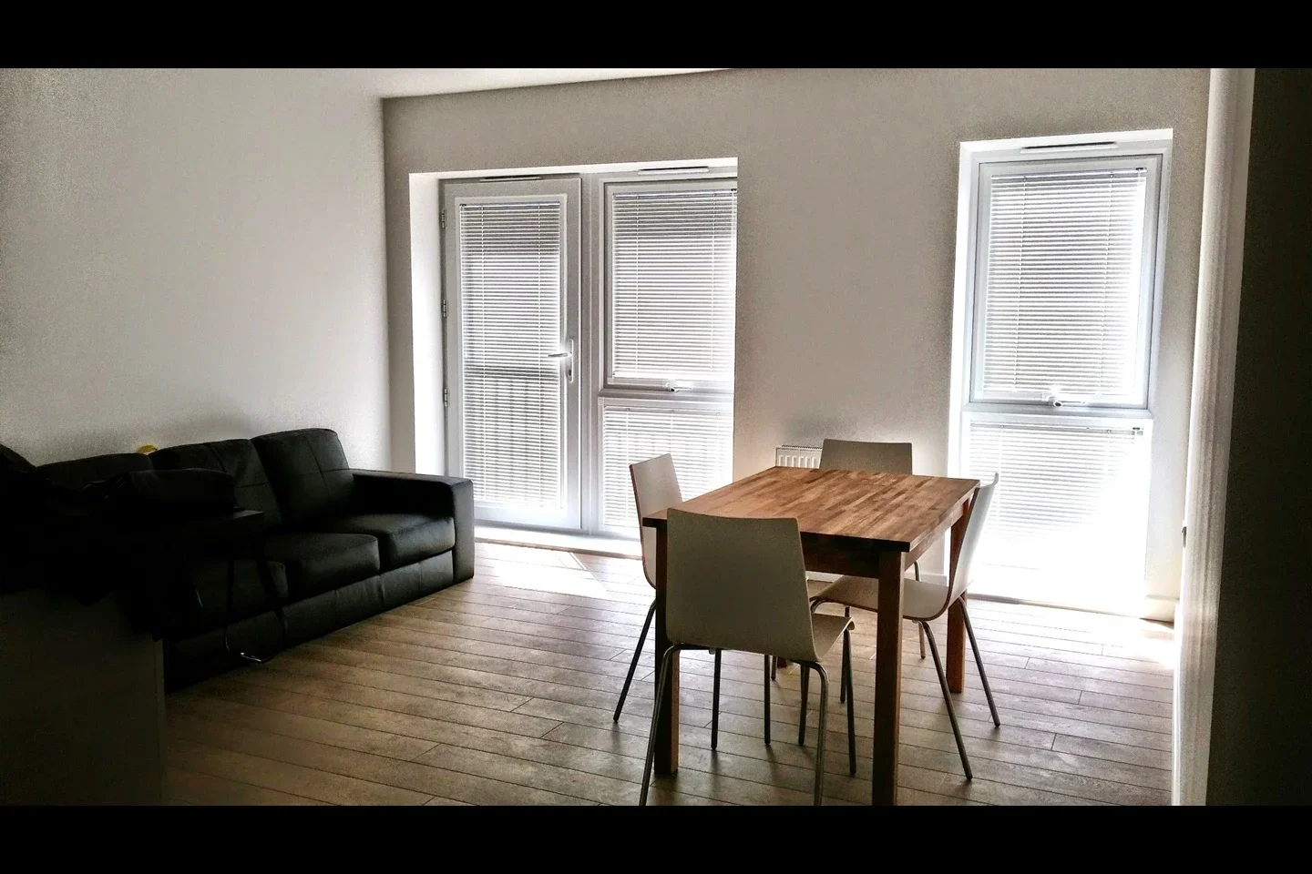 Flat Hainault Road in Greater London
