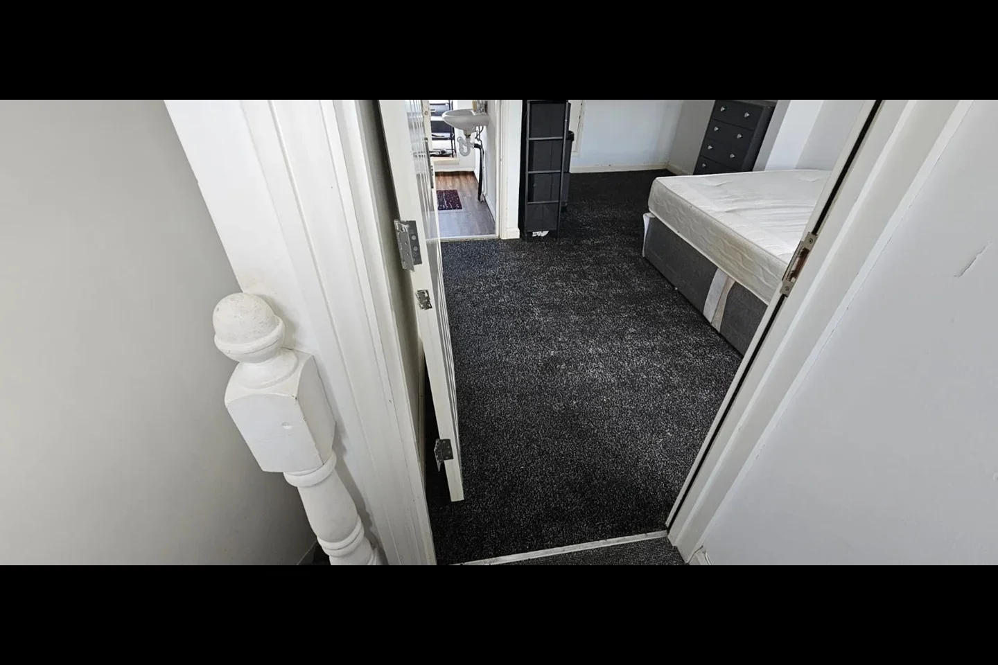 Room Clonmell Road in Greater London
