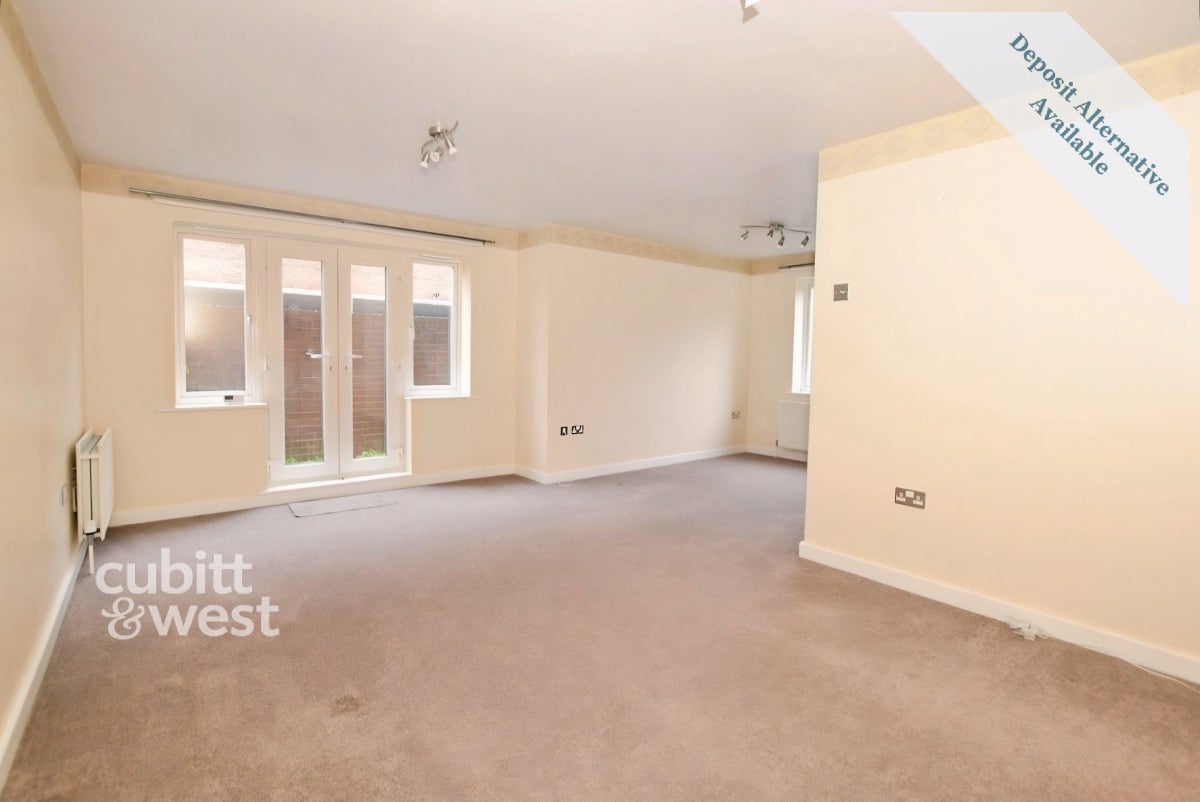 Flat Ocean Drive in Gillingham