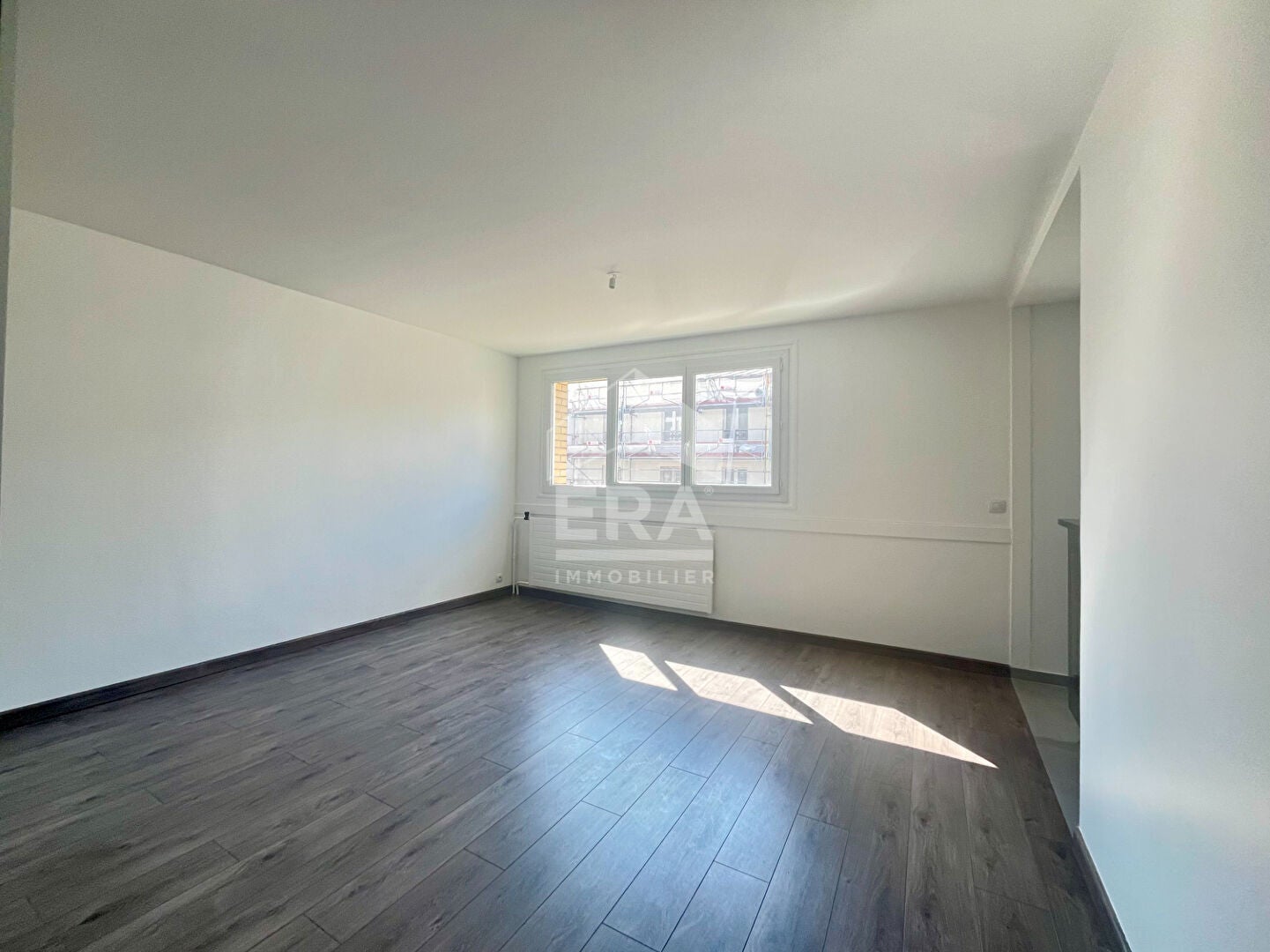 Flat Rue Marius Aufan in Levallois-Perret